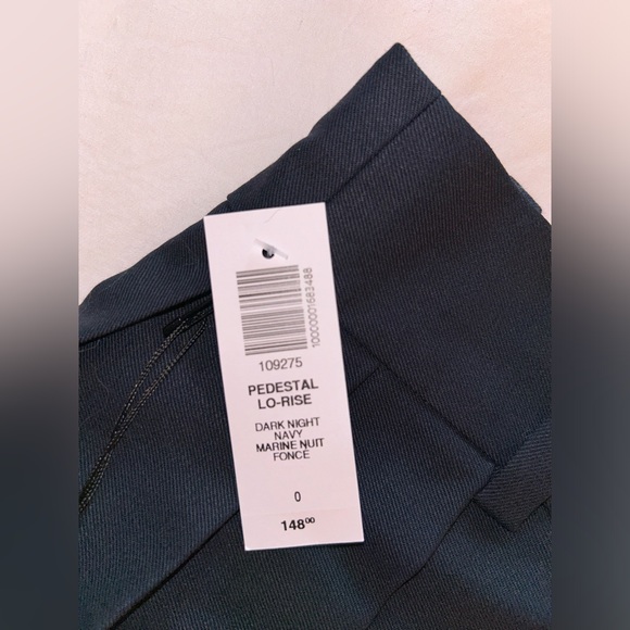 Aritzia Dormer pleated skirt size 0 (fits like size 4) - Picture 2 of 6